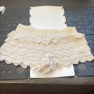 Elegant Cream Crochet Lace Shorts